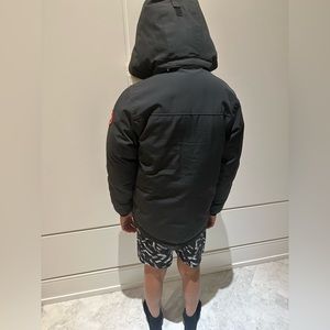 Size 10/12 Canada Goose parka. Great condition. Boys.